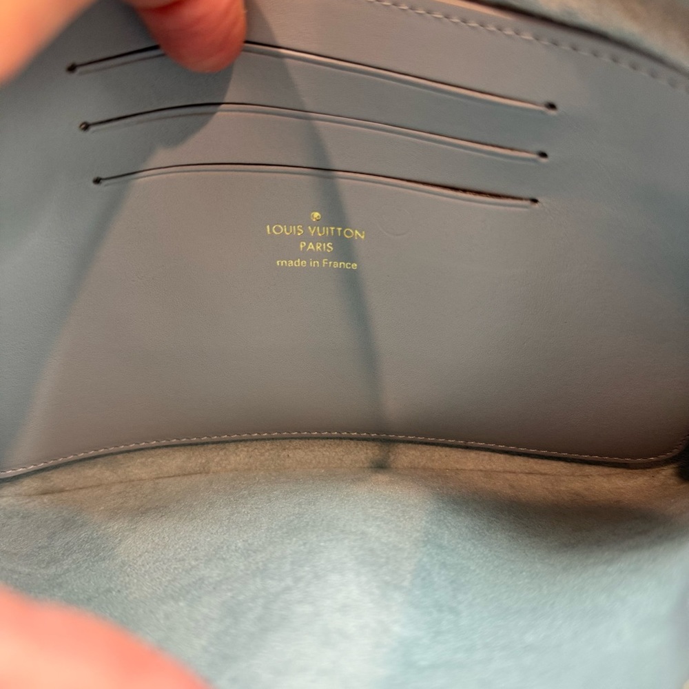 AUTHENTIC NEW WAVE ZIPPED LV POCHETTE - Picture 9 of 11